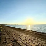 Ocean Park Apartments - Oceanfront - Free Parking And Fast Wifi